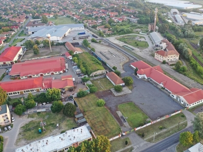 Kiskőrös, ingatlan, üzleti ingatlan, 1300 m2, 290.000.000 Ft