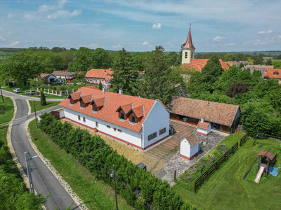 Eladó családi ház - Bakonyság, Kossuth utca 1.