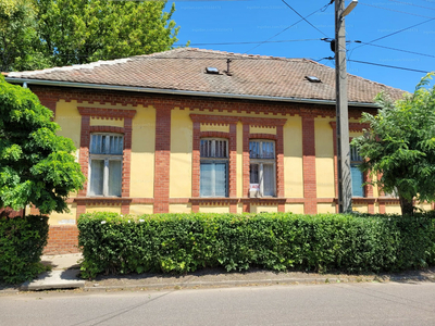 Eladó családi ház - Mezőtúr, Pétery Károly utca