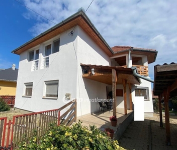 Eladó újszerű állapotú ház - Tiszafüred