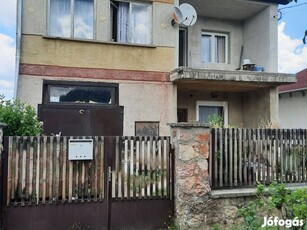 Eladó Ház, Oroszlány