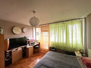 Eladó téglalakás Budapest, XX. kerület, 3. emelet