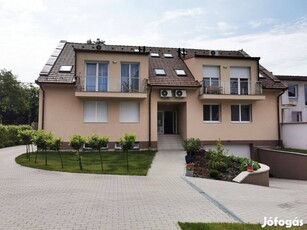 Kispest Óváros részén 6 lakásos első emeleti társasházi lakás eladó