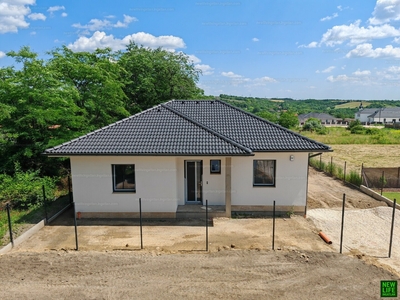 Eladó családi ház - Kerepes, Árvácska utca