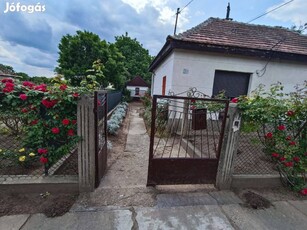 Abán 100m2-es családi ház eladó