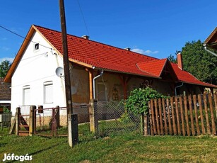 Felújított családi ház eladó!