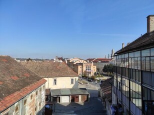 Kiadó Lakás, Győr-Moson-Sopron megye Sopron Két perc sétára a Széchenyi tértől, panorámás, 2 szobás lakás kiadó!