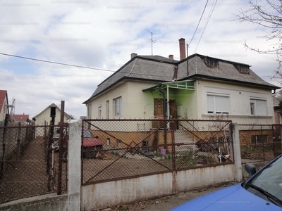 Eladó családi ház - Debrecen, Csapókert