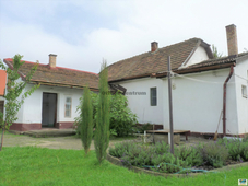Eladó átlagos állapotú ház - Dunaharaszti