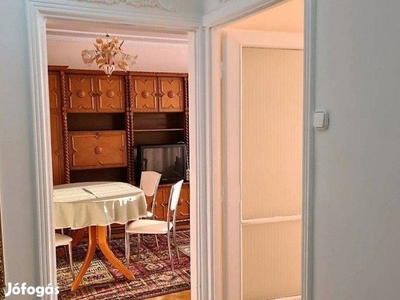 Belváros társasházi lakás csúsztatott zsalus 3 szoba 71 m2