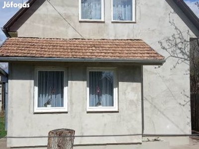 Délegyháza, Kettes tó közeli utca, 60 m2-es, családi ház, 2 szobás