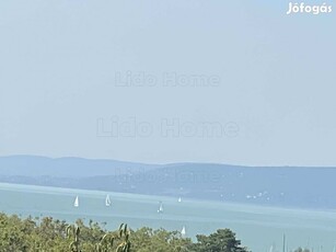 Eladó balatoni panorámás nyaraló Balatonakarattyán!