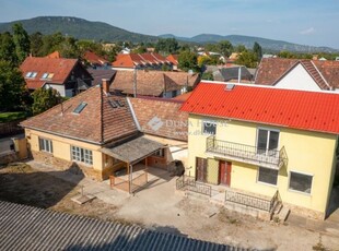 Eladó családi ház Pomáz, Plébánia utca