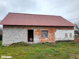 Eladó szerkezetkész Ház, Pusztaszer