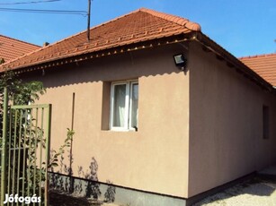 Gárdony, Vak Bottyán utca, 208 m2-es, 3 generációs, családi ház