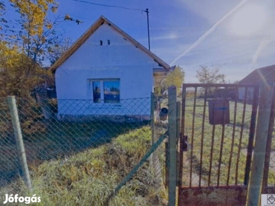Budapesttől 70 km heves megye Csány ház eladó