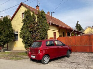 Kiskunhalas Gólyafészkes óvoda közelében felújított lakóház