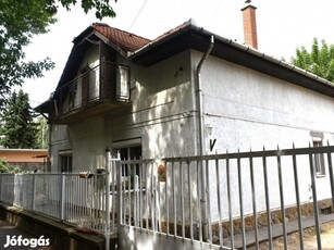 XIX. Kerület, Viola utca, 180 m2-es, 3 generációs, családi ház