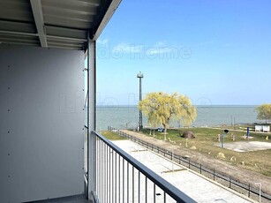 Eladó téglalakás Balatonmáriafürdő