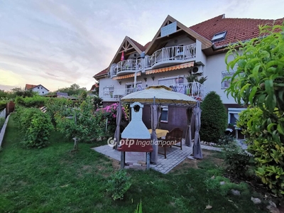Eladó újszerű állapotú ház - Balatonfüred