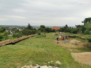 Pákozd, panorámás belterületi építési telek eladó