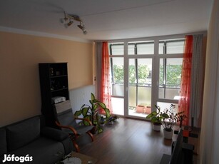 Eladó 52nm erkélyes lakás Pécs, Kertváros (Zsuzsanna utca)