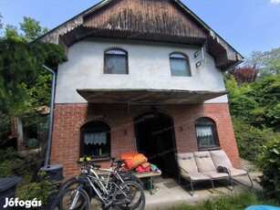 Eladó családi ház, Győrújbarát
