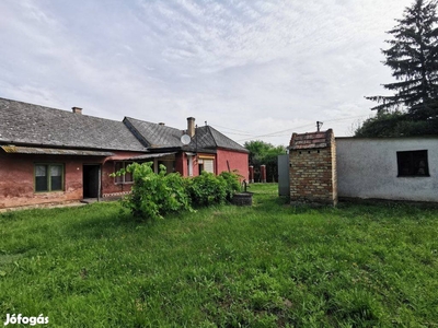 Bakonytamásin falusi Csok-ra alkalmas 3 szobás családi ház eladó - Bakonytamási, Veszprém - Ház