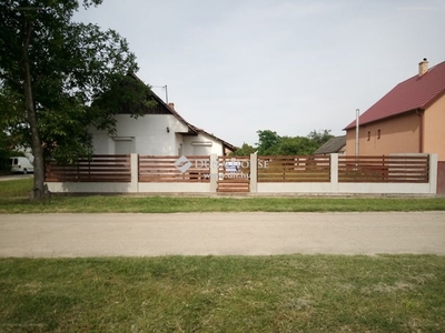 Mezőfalva, ingatlan, telek, 18.000.000 Ft