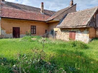 Eladó családi ház - Győr, Újváros