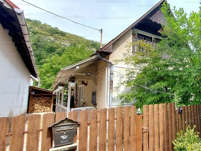 Eladó családi ház - Miskolc, Losonczy István utca