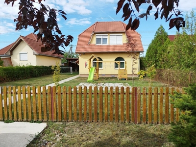 Eladó családi ház - Nyékládháza, Vadvirág út