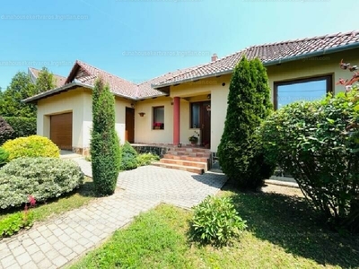 Eladó családi ház - Pécs, Baranya megye