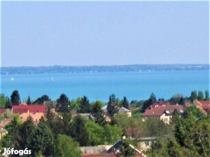 Balatonalmádi - Örök panorámás családi ház!!!