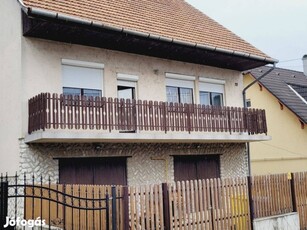 Eladó Miskolc- Szirmán egy 574m2 telken épült 105m2 családiház