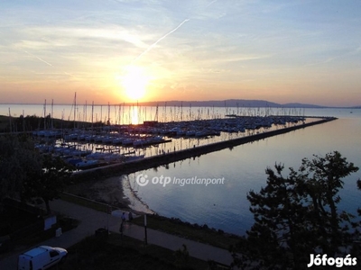 Eladó Lakás, Balatonfenyves