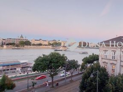 Eladó Lakás, Budapest 1 kerület Víziváros - AZONNAL KÖLTÖZHETŐ, DUNAI PANORÁMÁS lakás.