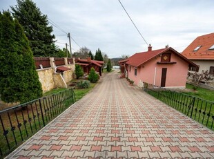 Eladó családi ház Budakeszi