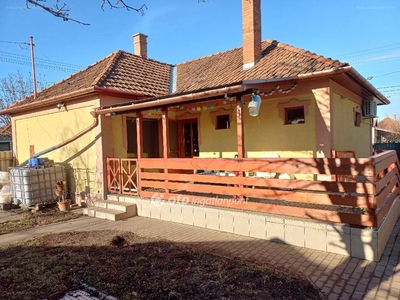 Csongrád, ingatlan, ház, 59 m2, 24.900.000 Ft