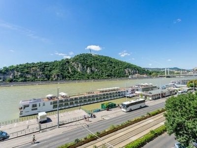 Eladó Lakás, Budapest 5 kerület Belgrád rakparti elvehetetlen panorámás