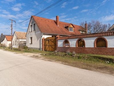 Eladó Ház, Veszprém megye Pécsely