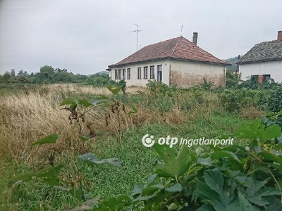 Szekszárd, ingatlan, telek, 28.000.000 Ft