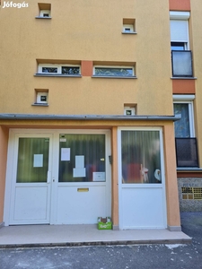Uránváros csendes részén 2 szobás panel lakás eladó - Pécs, Baranya - Lakás