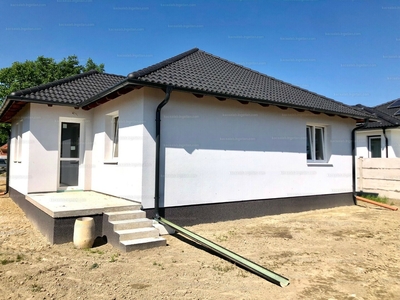 Eladó családi ház - Győrzámoly, Győr-Moson-Sopron megye