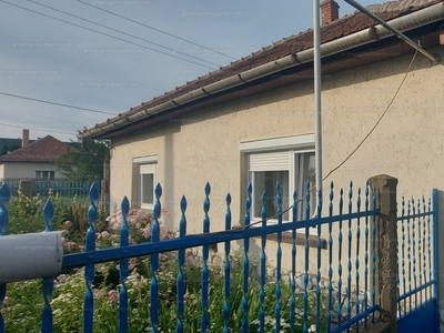 Eladó családi ház - Onga, Deák Ferenc utca