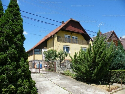 Eladó családi ház - Pécs, Hird