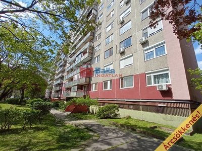Eladó jó állapotú panel lakás - Budapest XIX. kerület