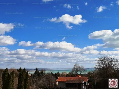 Eladó lakóövezeti telek - Balatonalmádi, Veszprém megye