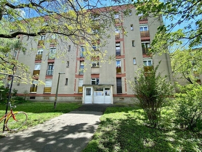 Eladó panel lakás - Pécs, Stadion utca