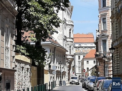 Eladó tégla lakás - V. kerület, Szerb utca